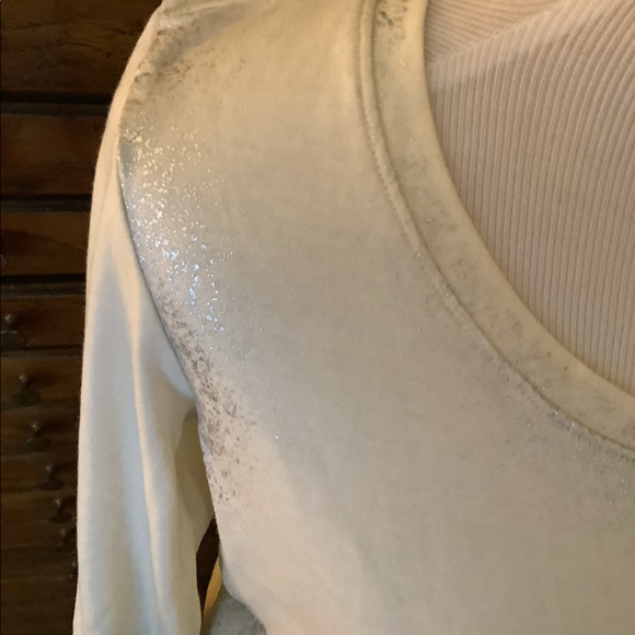 Women’s NWT Fabletics Cropped LS Pullover - Picture 4 of 5